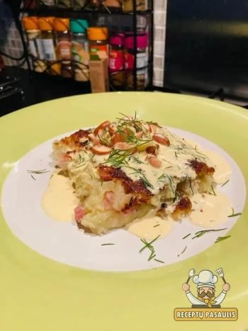 Bulvių ir cukinijų kugelis su vištiena