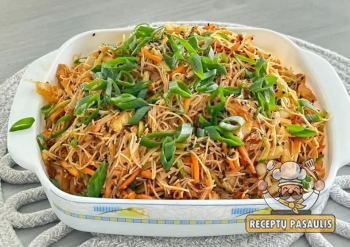 Aštri funchoza su vištiena