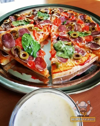 Minkštas picos padas be mielių (su varške ir kepimo milteliais)