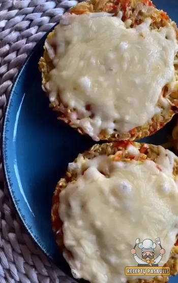 Kalafiorų maltinukai su sūriu ir avižiniais dribsniais