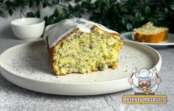 Minkštas, purus citrininis keksas su aguonomis ir glajumi