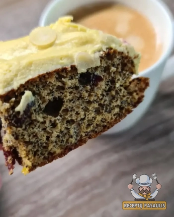 Aguonų ir obuolių pyragas