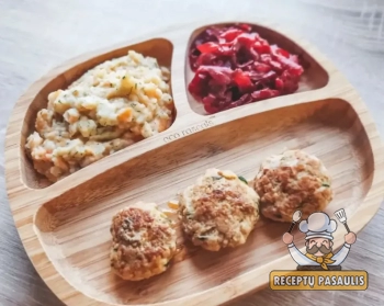 Minkšti kiaulienos ir jautienos maltinukai su cukinija