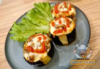 Baklažanų bokšteliai įdaryti jautienos faršu ir sūriu