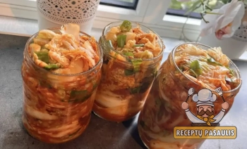 Kimchi - kimči rauginti kopūstai korėjietiškai