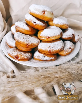 Mielinės spurgos su aviečių džemu