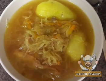 Raugintų ir šviežių kopūstų sriuba su mėsa ir bulvėmis