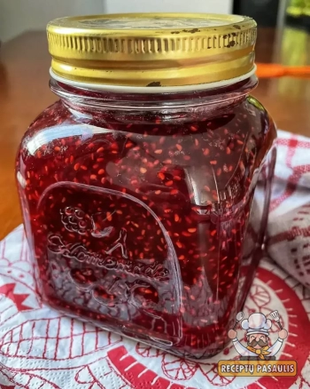 Skani obuolių ir aviečių uogienė