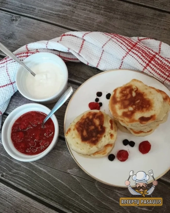 Nekaloringi, sotūs ir skanūs mieliniai blynai (be pieno, be kiaušinių)