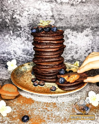 Šokoladiniai blynai be glitimo ir pridėtinio cukraus pagal Beatą