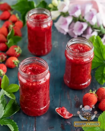 Pikantiškas braškių džemas su čili pipirais ir bazilikais