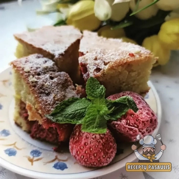 Rabarbarų ir braškių pyragas