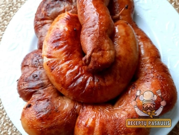 Kaimiški tradiciniai bulviniai vėdarai su pienu