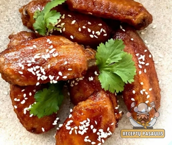 Vištienos sparneliai orkaitėje su čili ir medumi