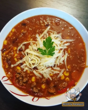 Aštri meksikietiška sriuba su faršu, adžika ir pupelėmis