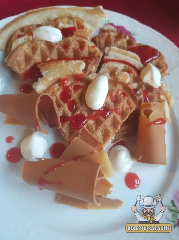 Avižiniai čirviniai blynai su bananais, be cukraus ir be kvietinių miltų