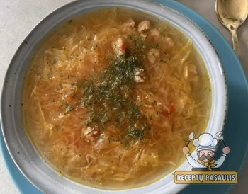 Kaimiška raugintų kopūstų sriuba su mėsa