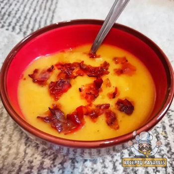 Trinta daržovių sriuba su kokosų pienu ir šonine