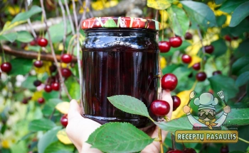 Paprasta močiutės vyšnių uogienė su cukrumi