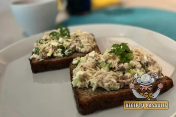 Karšto rūkymo skumbrės užtepėlė sumuštiniams