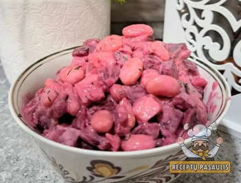 Silkė su burokėliais ir obuoliais