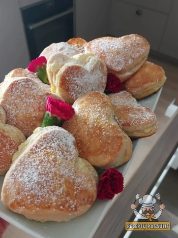 Sausainiai "Grietiniečiai" su varške ir razinomis