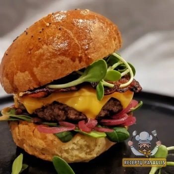 Sultingas jautienos hamburgeris namuose: kaip iškepti tobulą mėsos paplotėlį