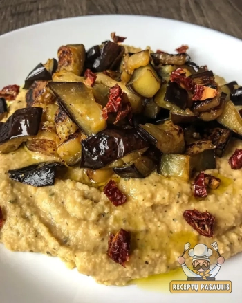 Avinžirnių humusas su keptu baklažanu