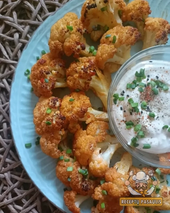 Keptuvėje - svieste kepti kalafiorai (žiediniai kopūstai)