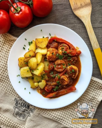 Krevetės troškinyje su pomidorais ir daržovėmis