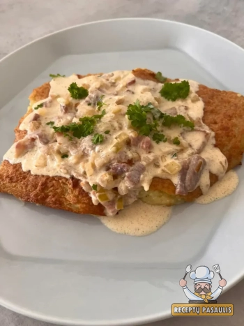 Kugelis - cukinijų apkepas su vištiena ir sūriu