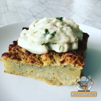 Kugelis su kiauliena ir plikytu pienu