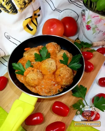 Mėsos kukuliai pikantiškame Vorčesterio ir pomidorų padaže