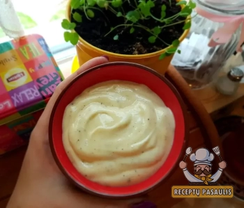 Naminis majonezas su garstyčiomis ir aliejumi