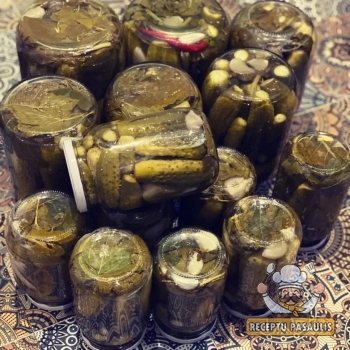 Labai skanūs ir švelnūs bulgariškai marinuoti agurkai