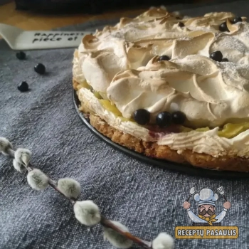 Morenginis pyragas su trupininiu pagrindu ir plikytu kremu