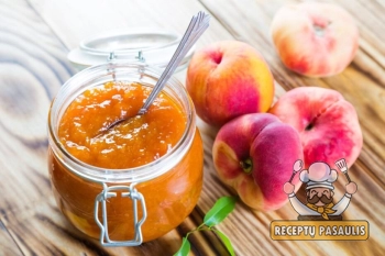 Slyvų ir persikų uogienė