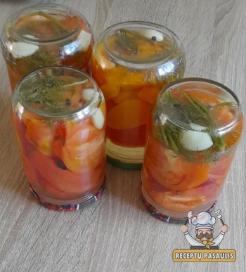 Marinuoti pomidorai žiemai su česnaku ir krapais