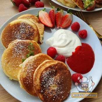 Purūs blynai su obuoliais