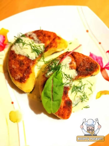 Bulviniai rageliai su virta mėsa ir padažu