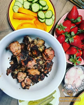 Kaip skaniai iškepti šaslyką keptuvėje?