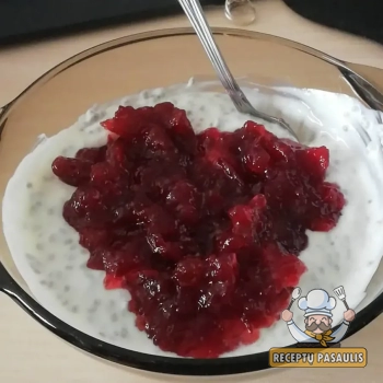 Nevirta spanguolių uogienė