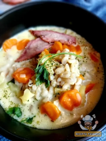 Perlinių kruopų sriuba su lydytu sūreliu