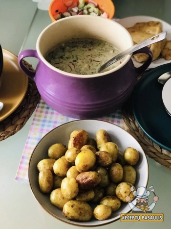 Rūgštynių šaltsriubė su ridikėliais ir kiaušiniais