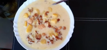 Voveraičių sriuba su vištiena ir grietinėle