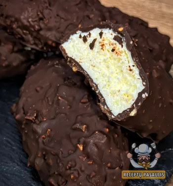 Naminiai varškės sūreliai su šokoladiniu glaistu