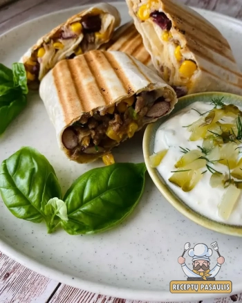 Greiti tortilijų suktinukai su faršu keptuvėje