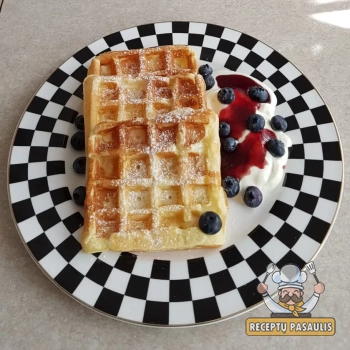 Vafliai su varške ir bananu