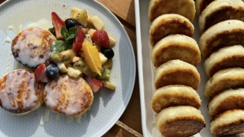 Purūs varškėčiai su manais, kepti orkaitėje