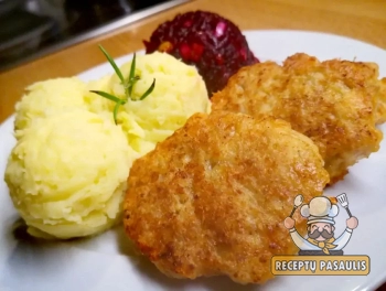 Vištienos kepsniai su fermentiniu sūriu tešloje